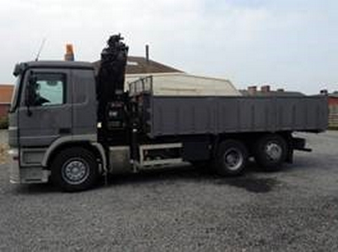 vrachtwagen 6x2x2, 26 t met kipper en kraan  hiab 166 of gelijkaardig 